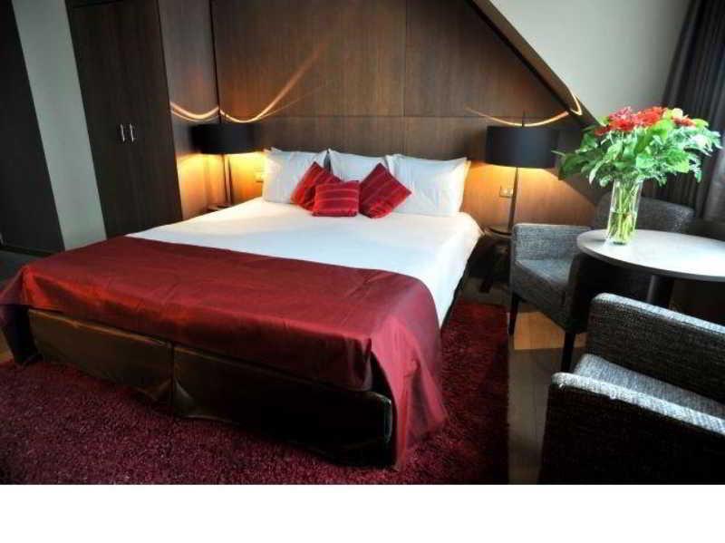 Flanders Hotel บรูจส์ ภายนอก รูปภาพ