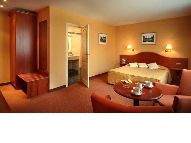 Flanders Hotel บรูจส์ ภายนอก รูปภาพ