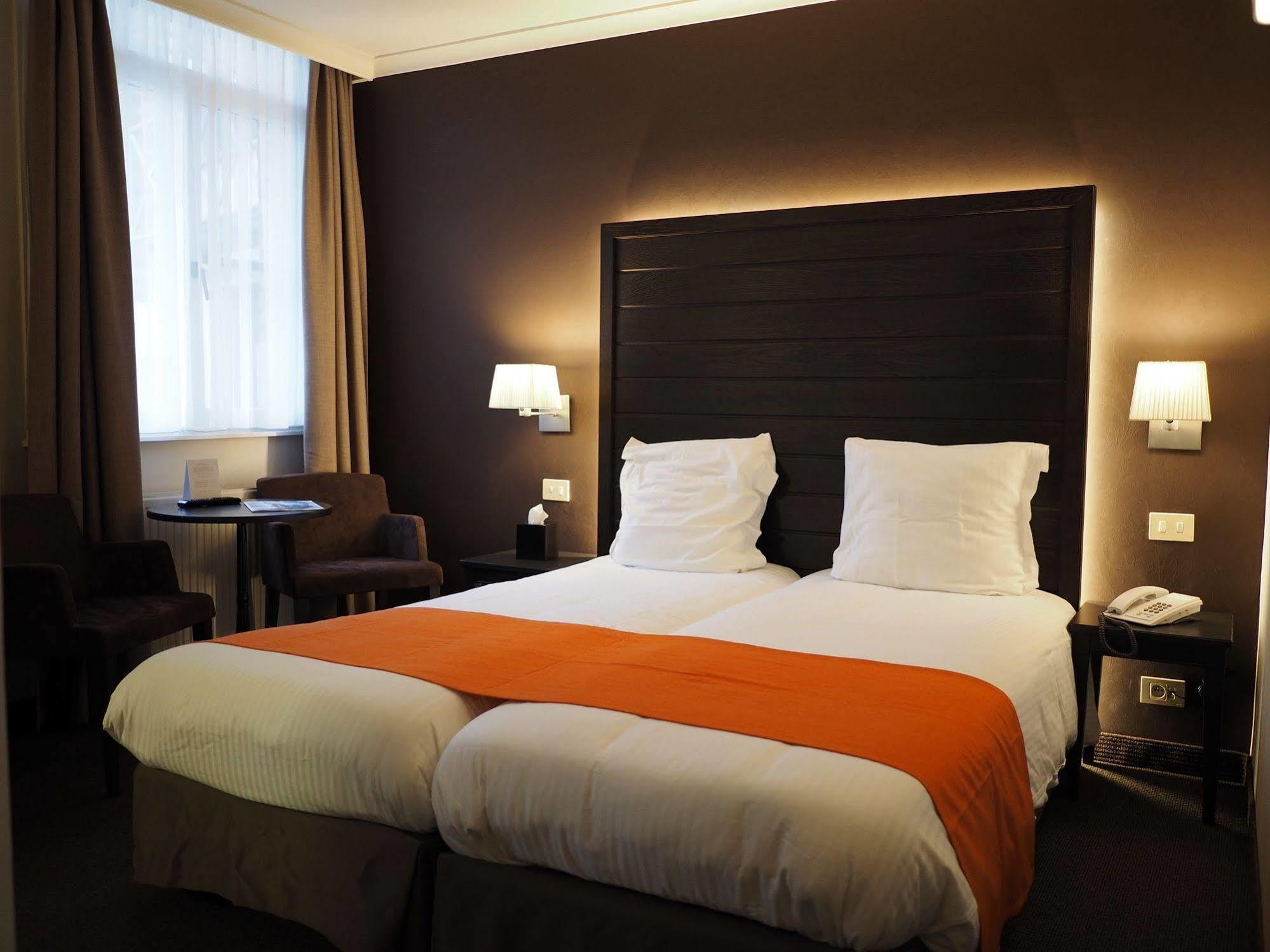 Flanders Hotel บรูจส์ ภายนอก รูปภาพ